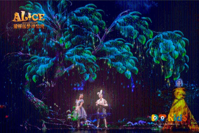 科幻电影《沙丘2》发布全新海报，影片内地定档3月8日
